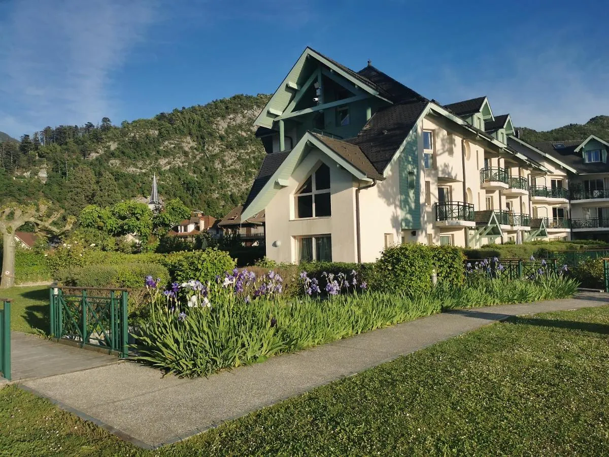 Lac Annecy plage privée, Duplex Baie des voiles Duingt Appartement